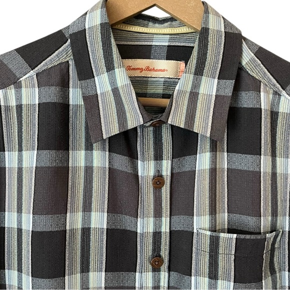 Tommy Bahama Silk Gray Plaid Size Medium Short Sleeve Button Down Camp Shirt - Picture 3 of 9